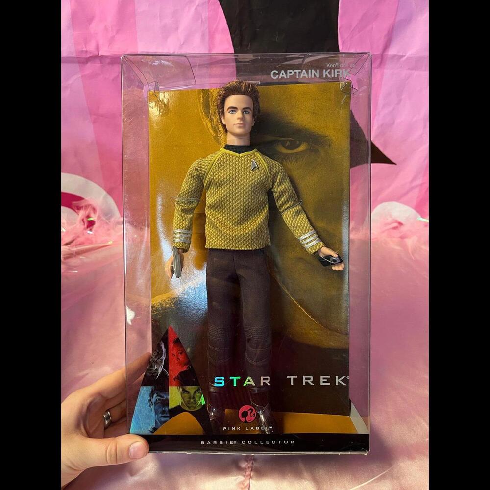 Star Trek Captain Kirk Pink Label Barbie Collector‎ Doll New NRFB Chris Pine